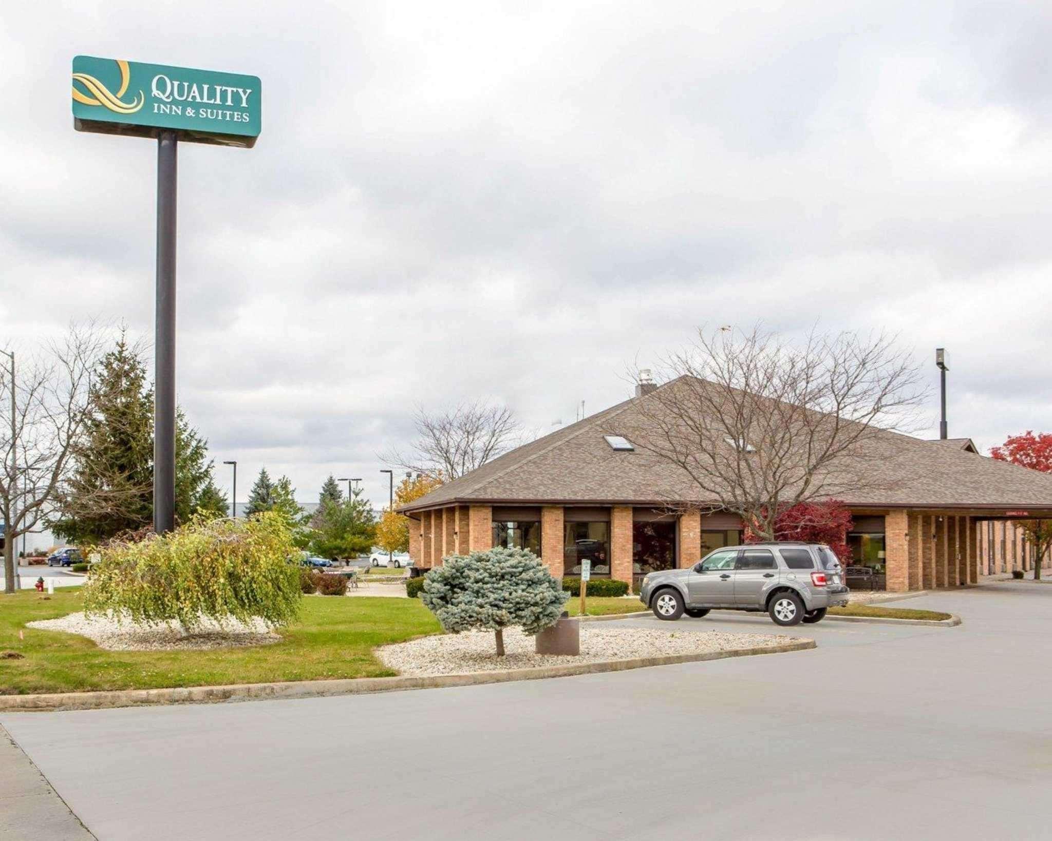 Quality Inn Villa Nova Exterior photo