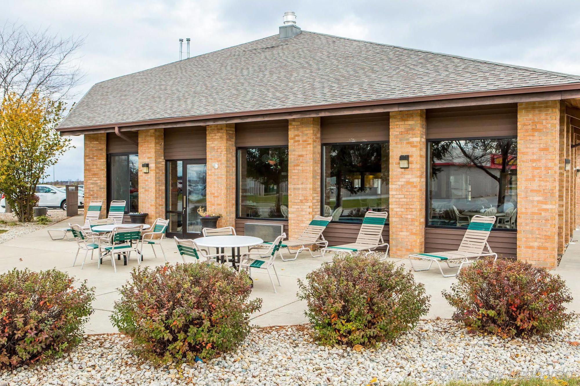 Quality Inn Villa Nova Exterior photo